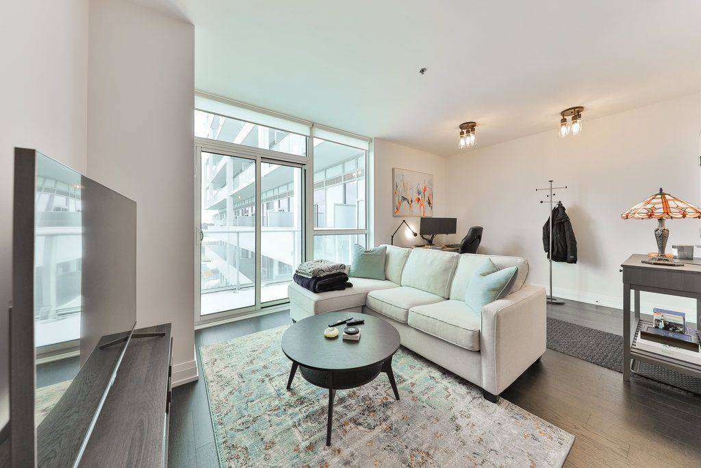 Oakville, ON L6K 0J1,65 Speers RD #320