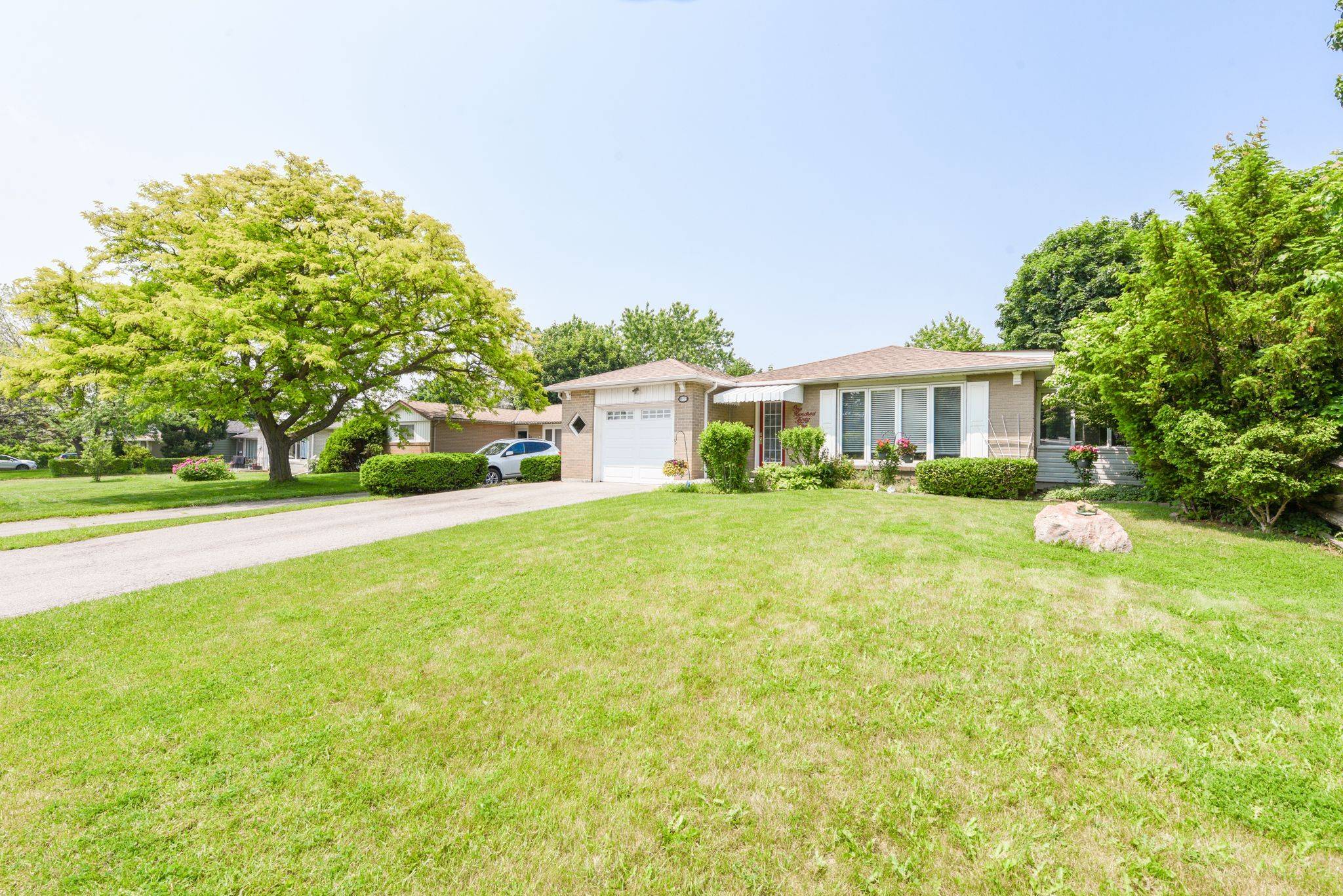 135 Folkstone CRES, Brampton, ON L6T 3M6