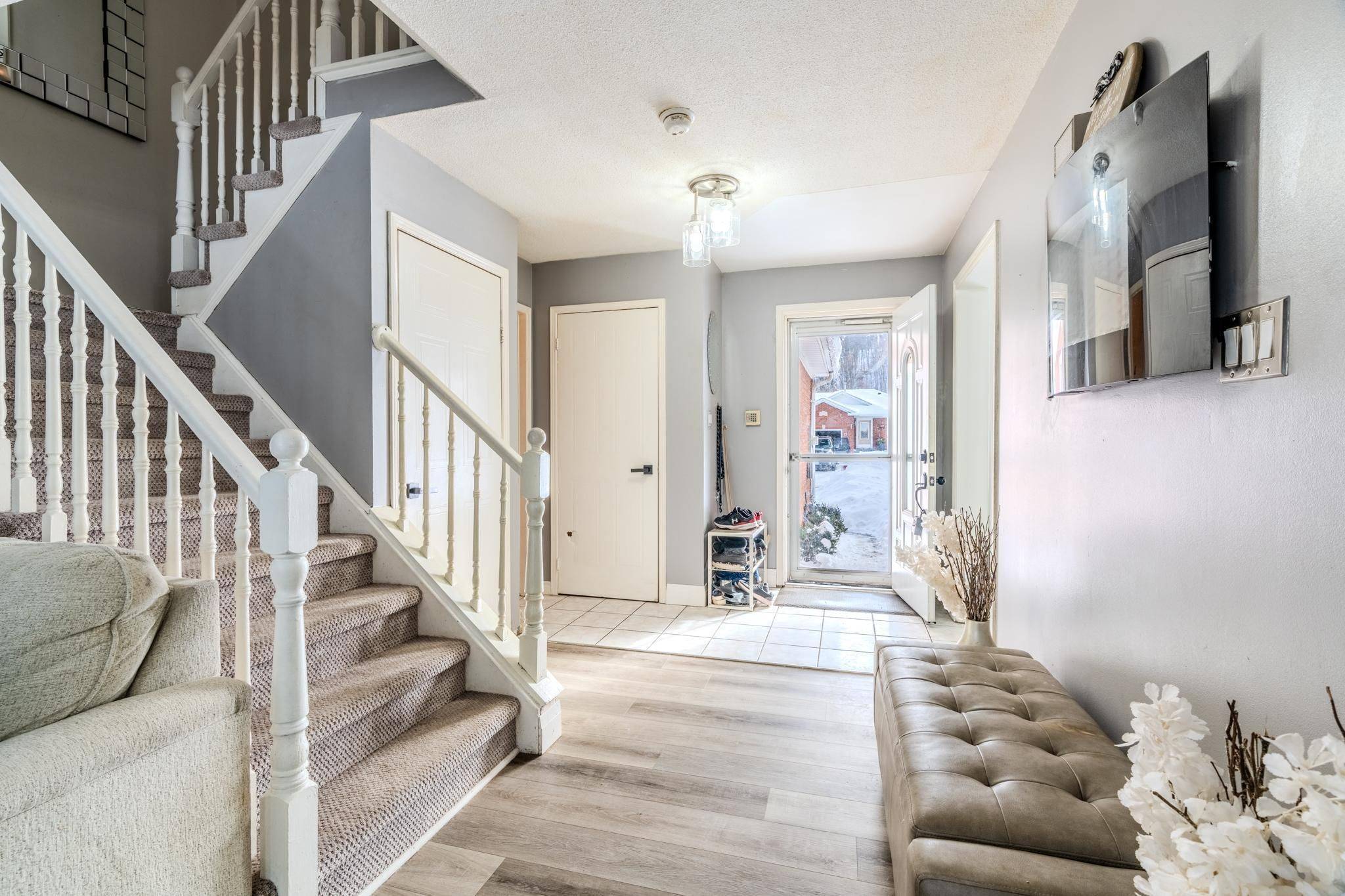 Grimsby, ON L3M 5G8,4 Pleasant Grove TER