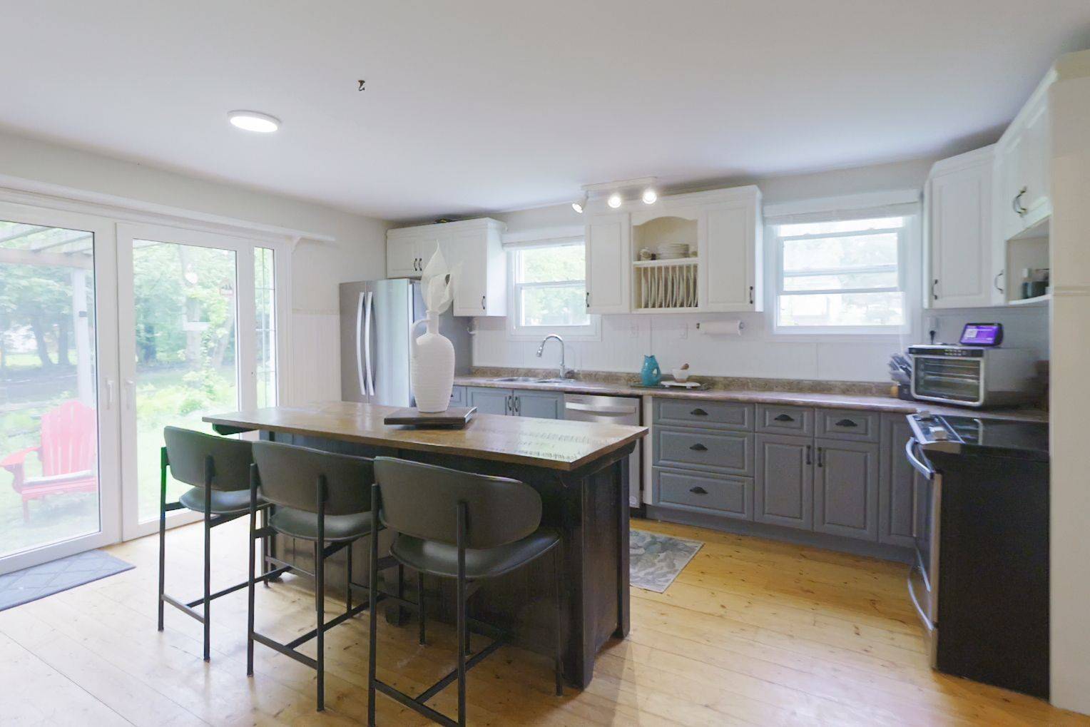 Kawartha Lakes, ON K0L 2W0,70 Cowans CRES