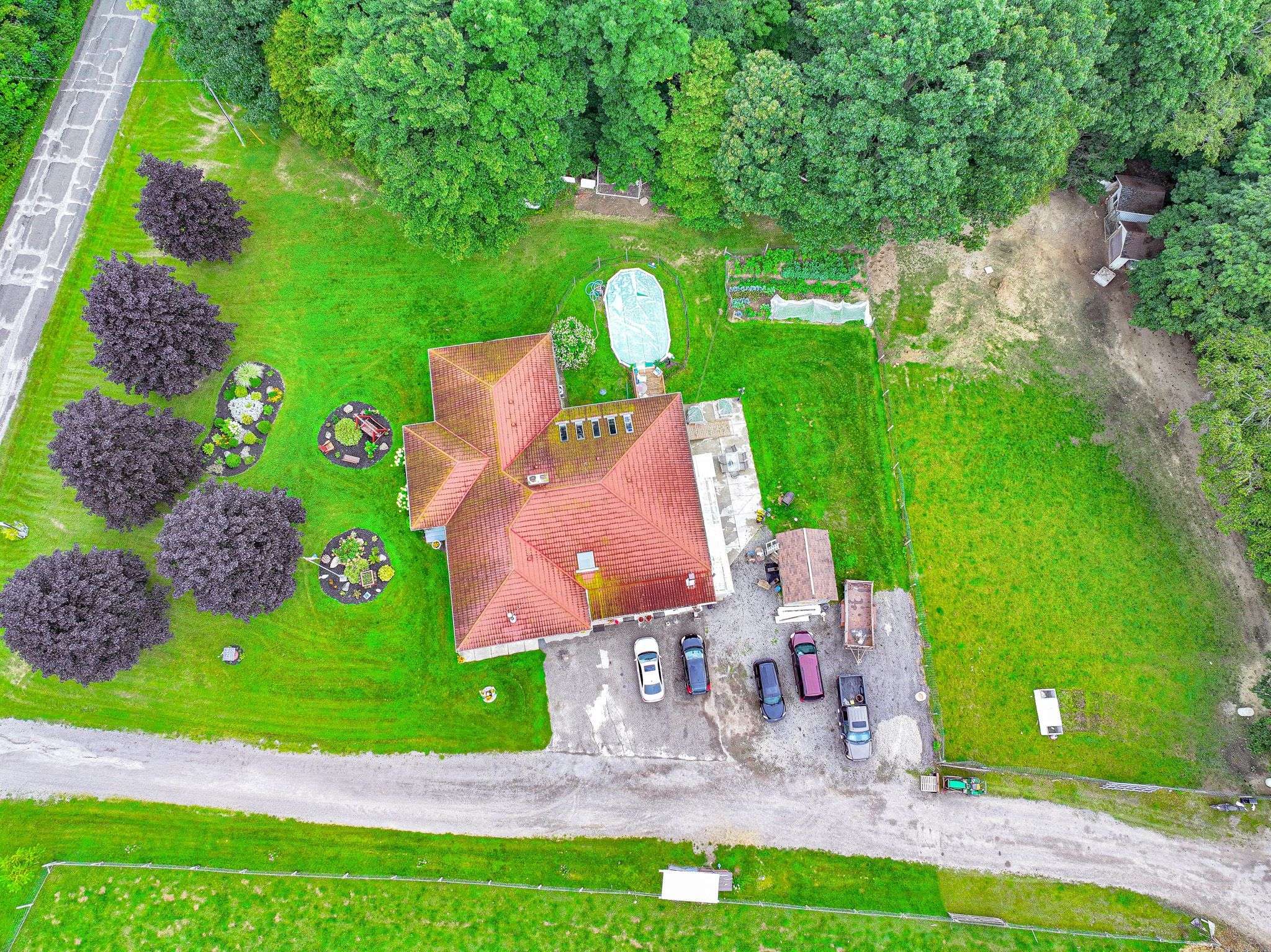 Norfolk, ON N0E 1G0,244 11th Concession RD