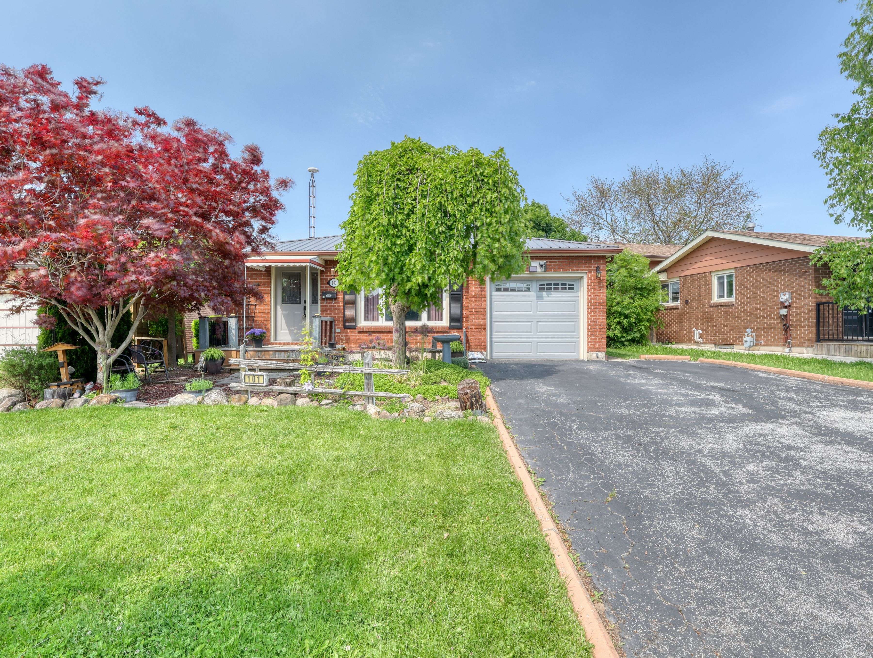 Thorold, ON L2V 4M8,101 Keefer RD