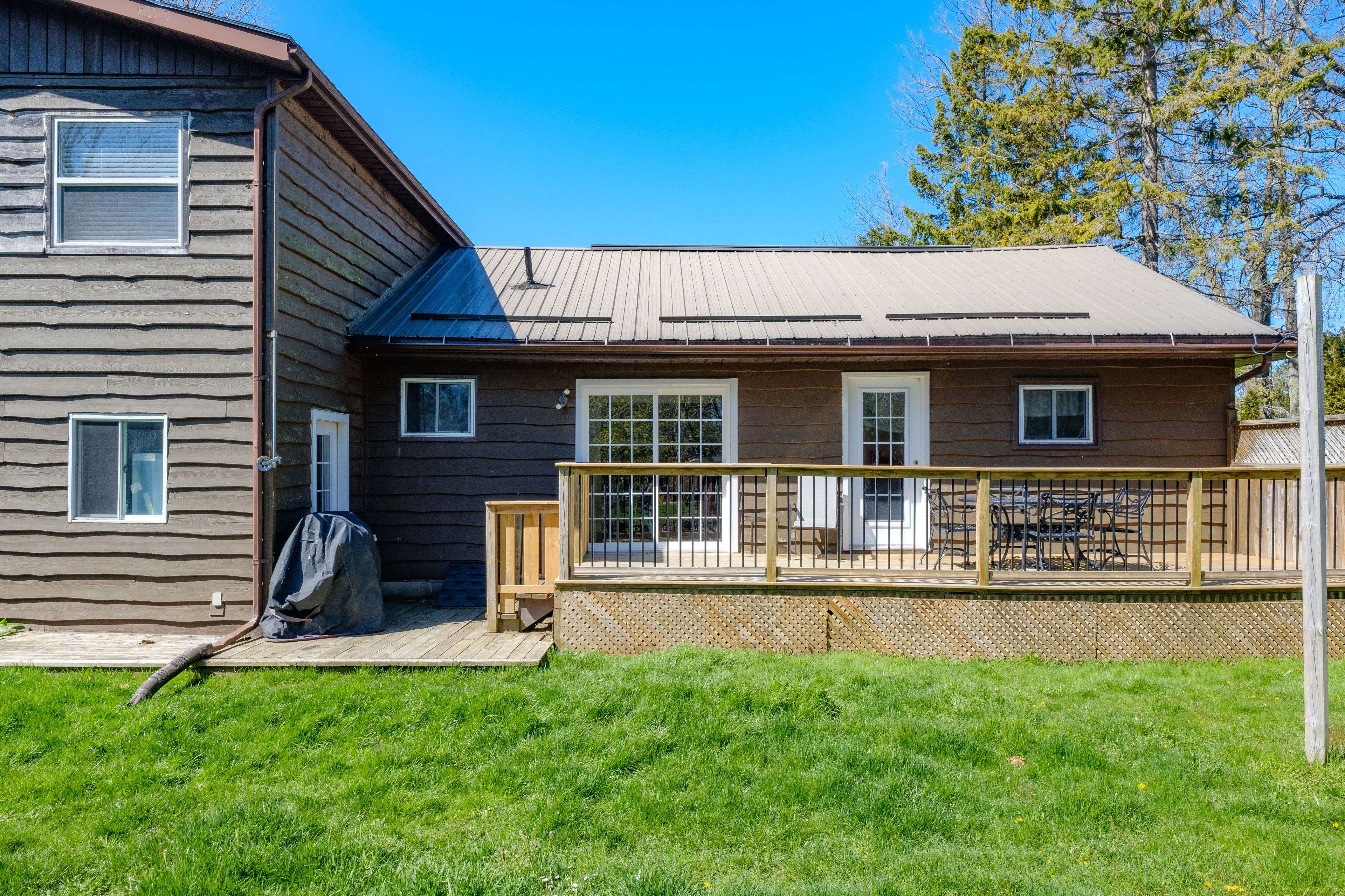 Huron-kinloss, ON N2Z 2X3,180 Huron RD N