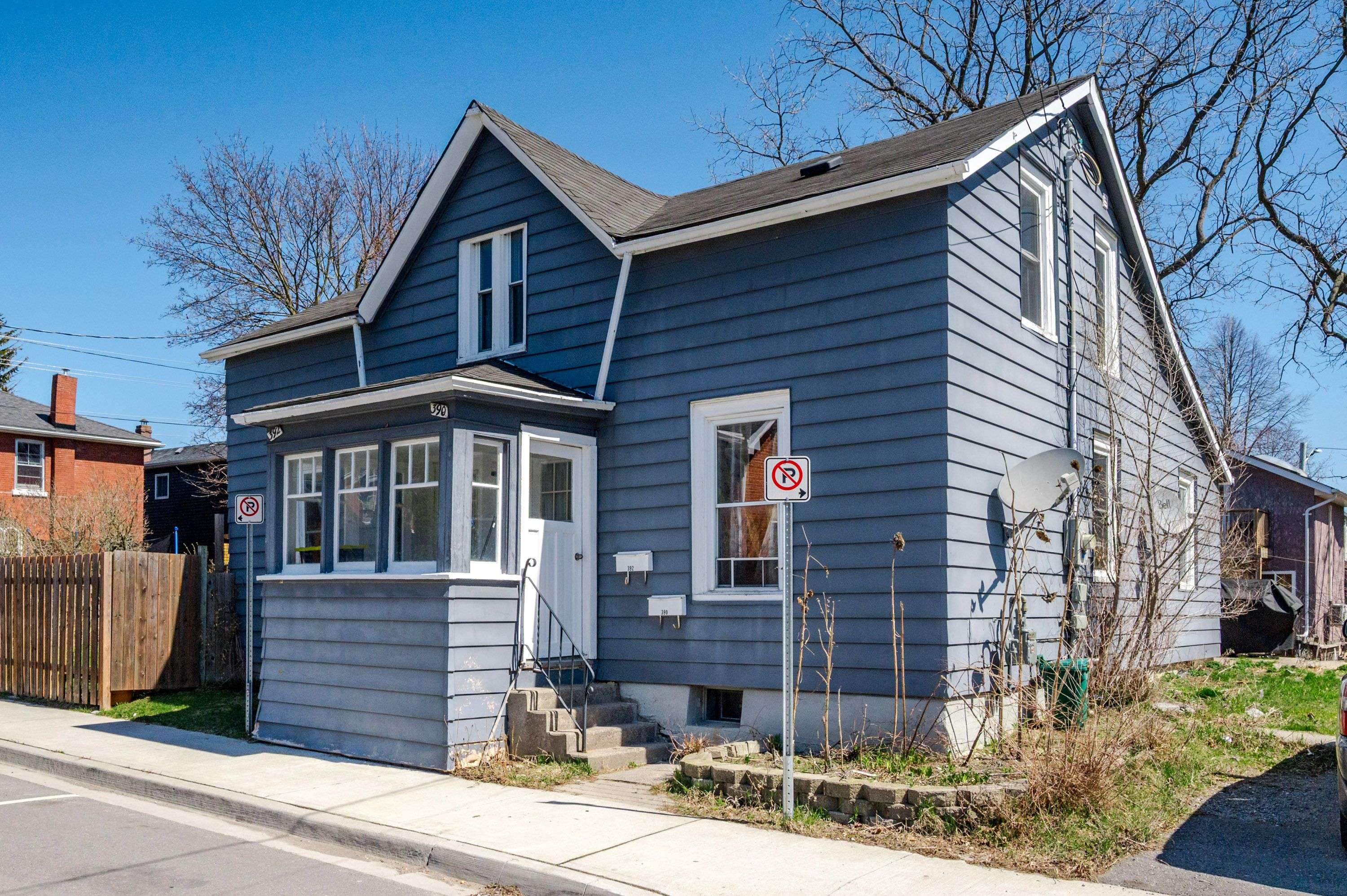 Cobourg, ON K9A 3E8,390/392 Mathew ST