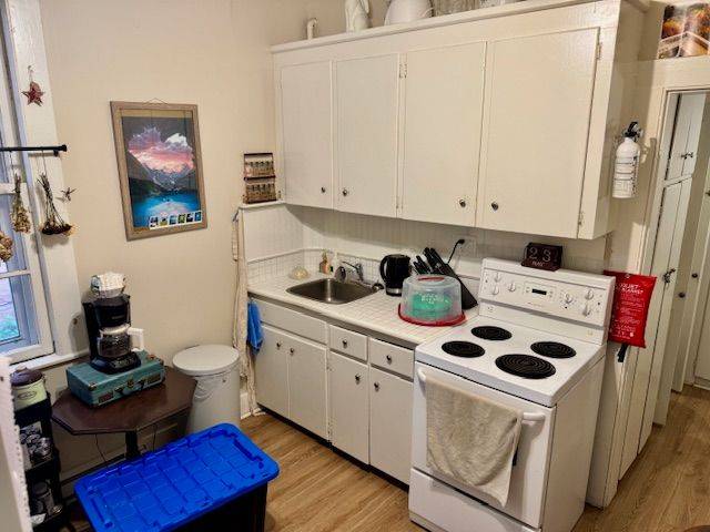 Peterborough Central, ON K9H 3W5,488 Aylmer ST N