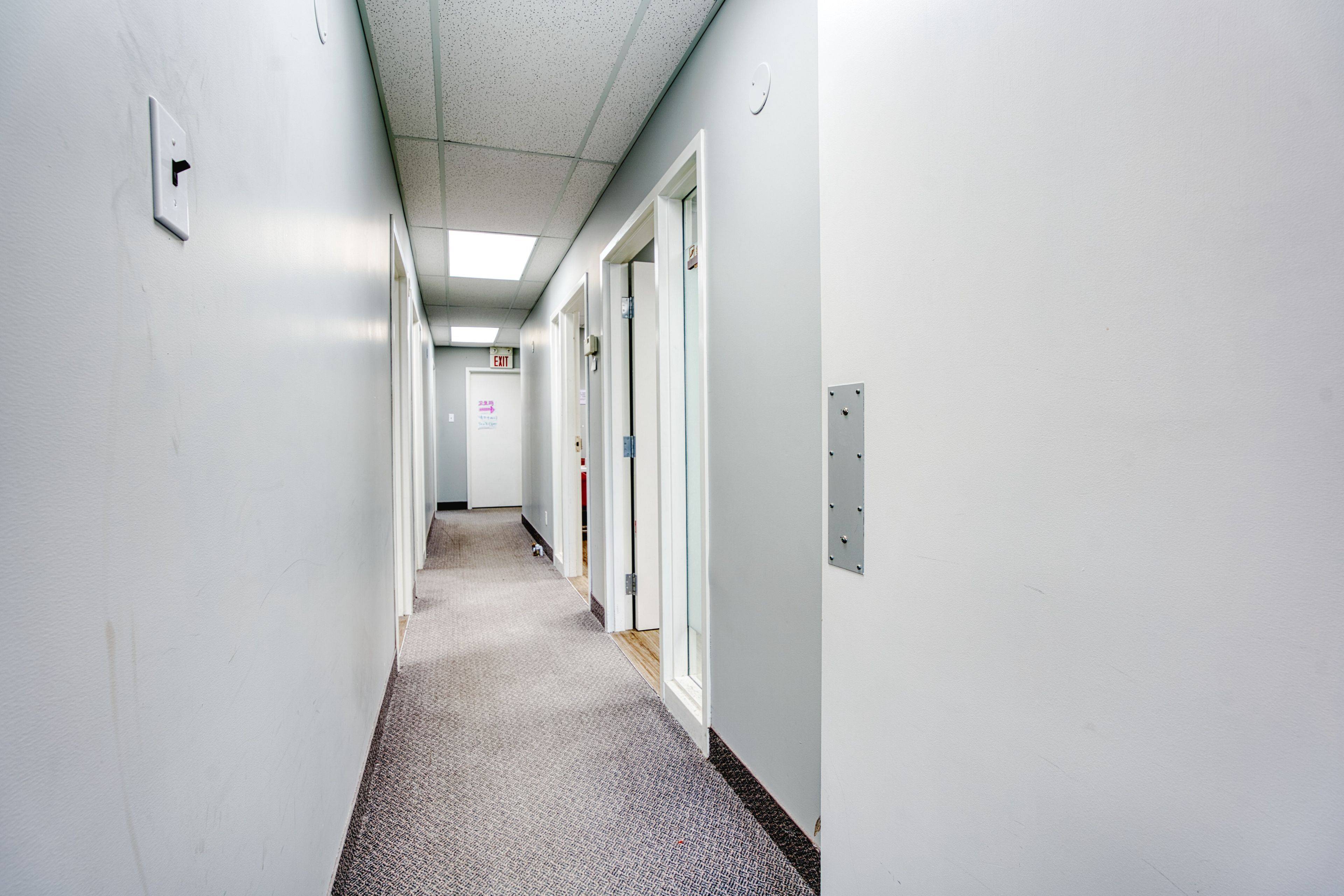 London North, ON N6H 5N5,1385 North Routledge PARK #10