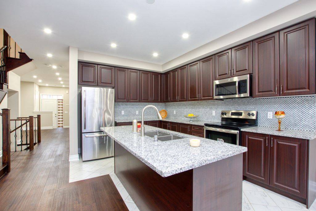 Lincoln, ON L0R 1B6,4099 Maitland ST