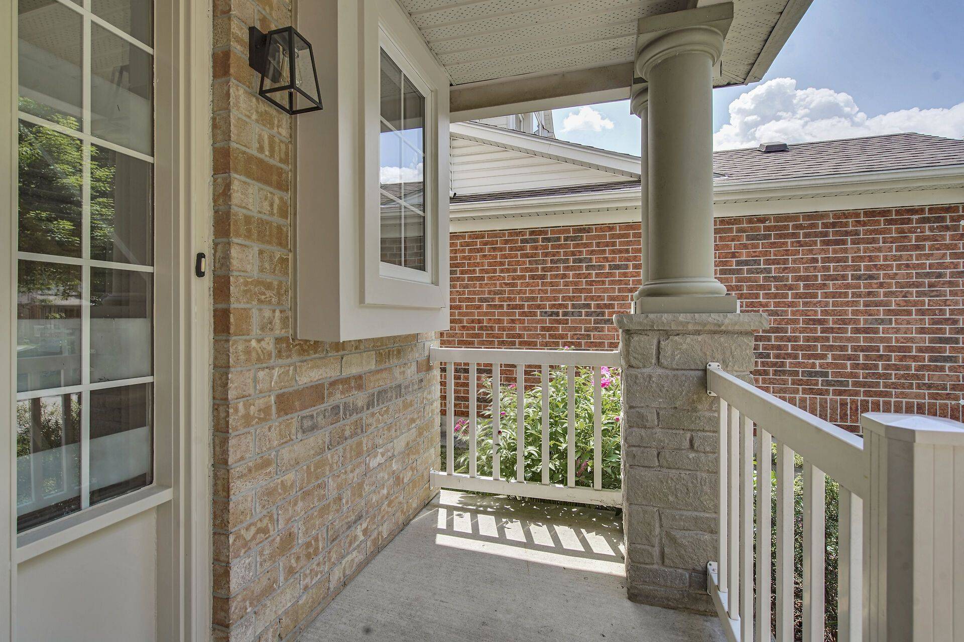 London South, ON N6C 6B9,176 Rossmore CT