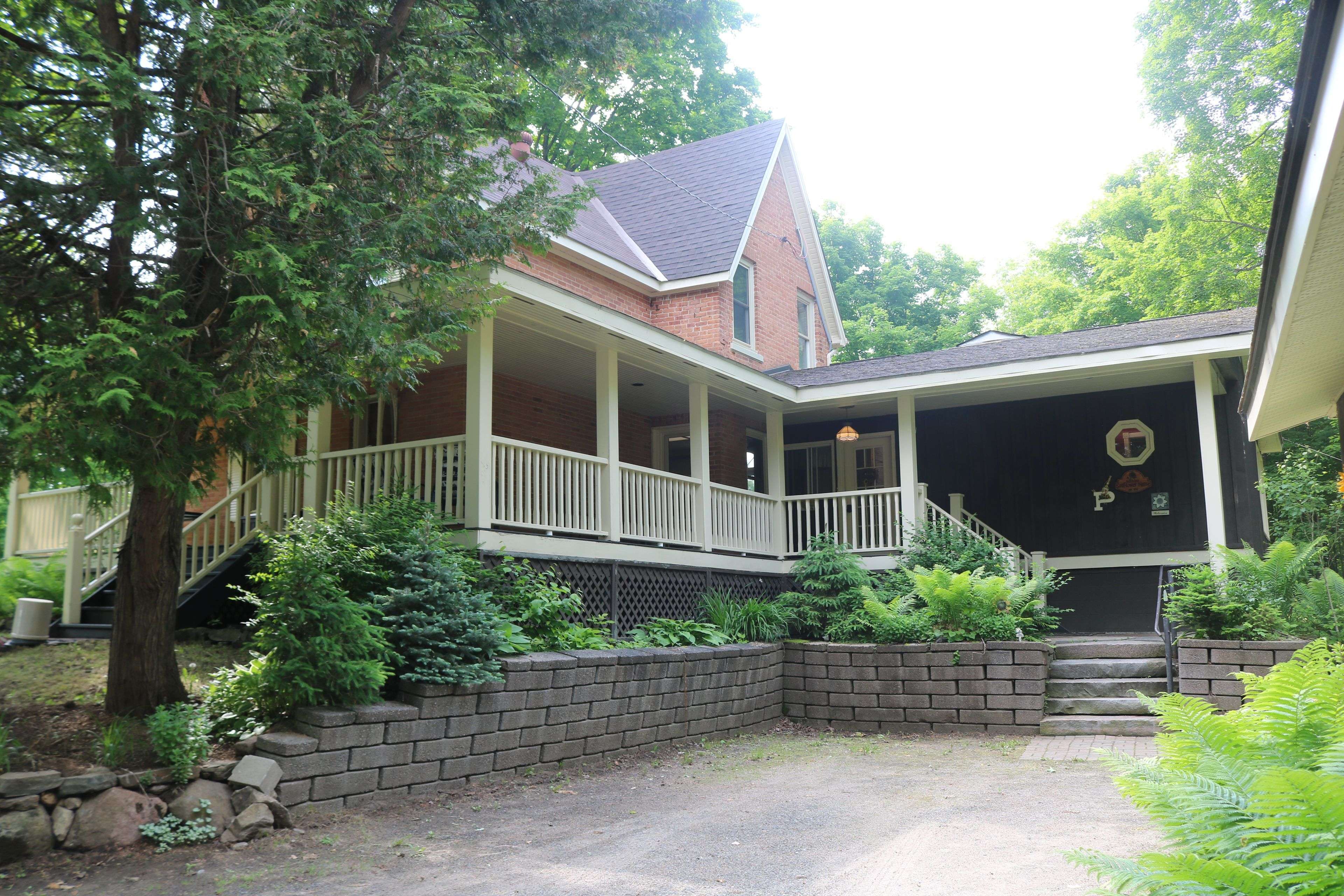 2360 60 HWY, Lake Of Bays, ON P1H 2E5