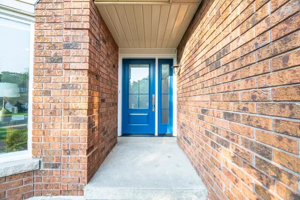 Oakville, ON L6J 6V5,1337 Sir David DR
