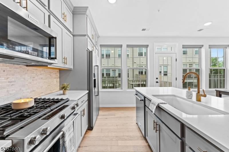 Somerville Boro, NJ 08876,16 Sternadori Rd
