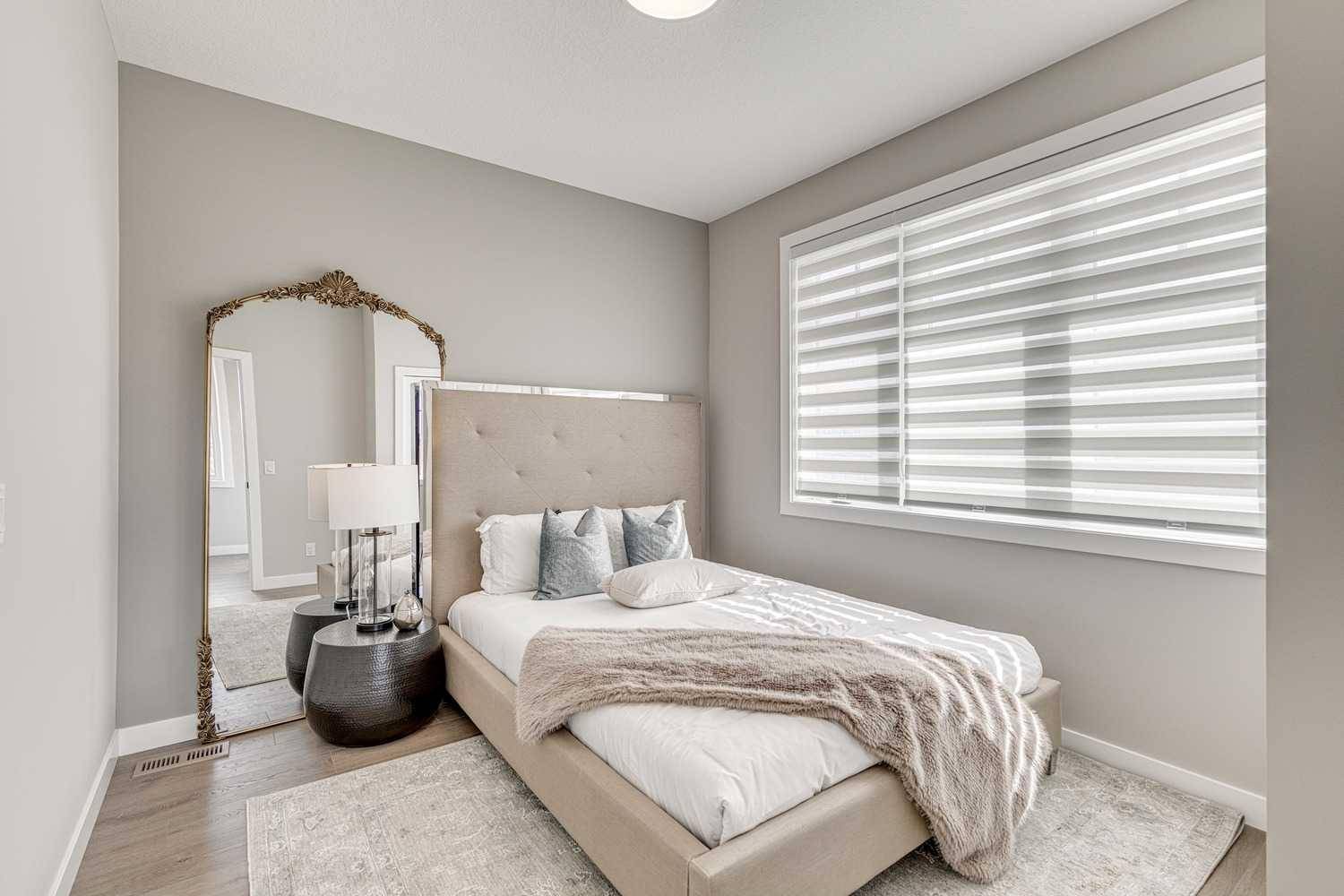 Calgary, AB T2A 7M5,175 Belvedere CRES SE