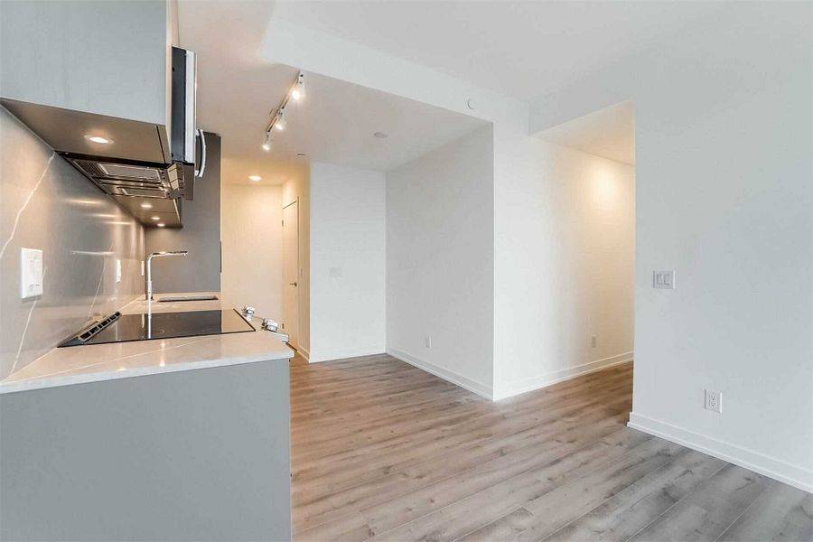 Toronto C01, ON M6K 3K4,135 East Liberty ST #1403