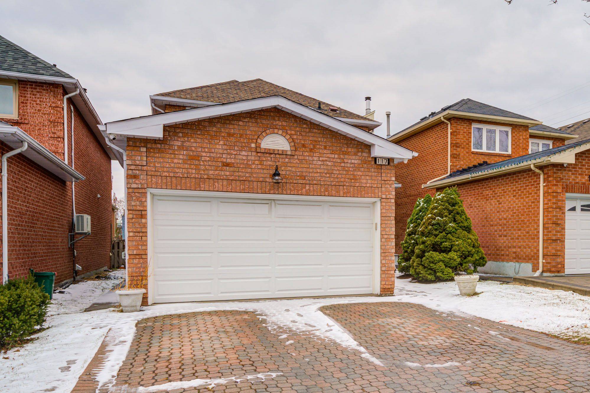 Vaughan, ON L4J 7S6,117 Redondo DR
