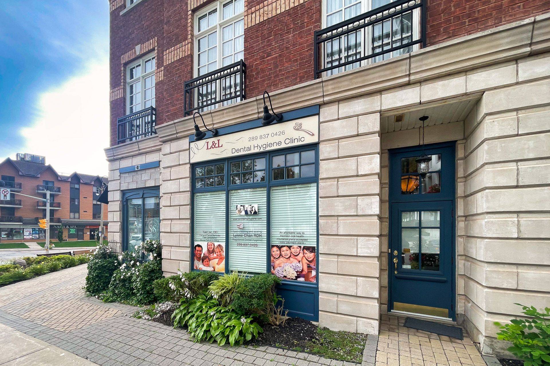 120 BRONTE RD #10, Oakville, ON L6L 3C1