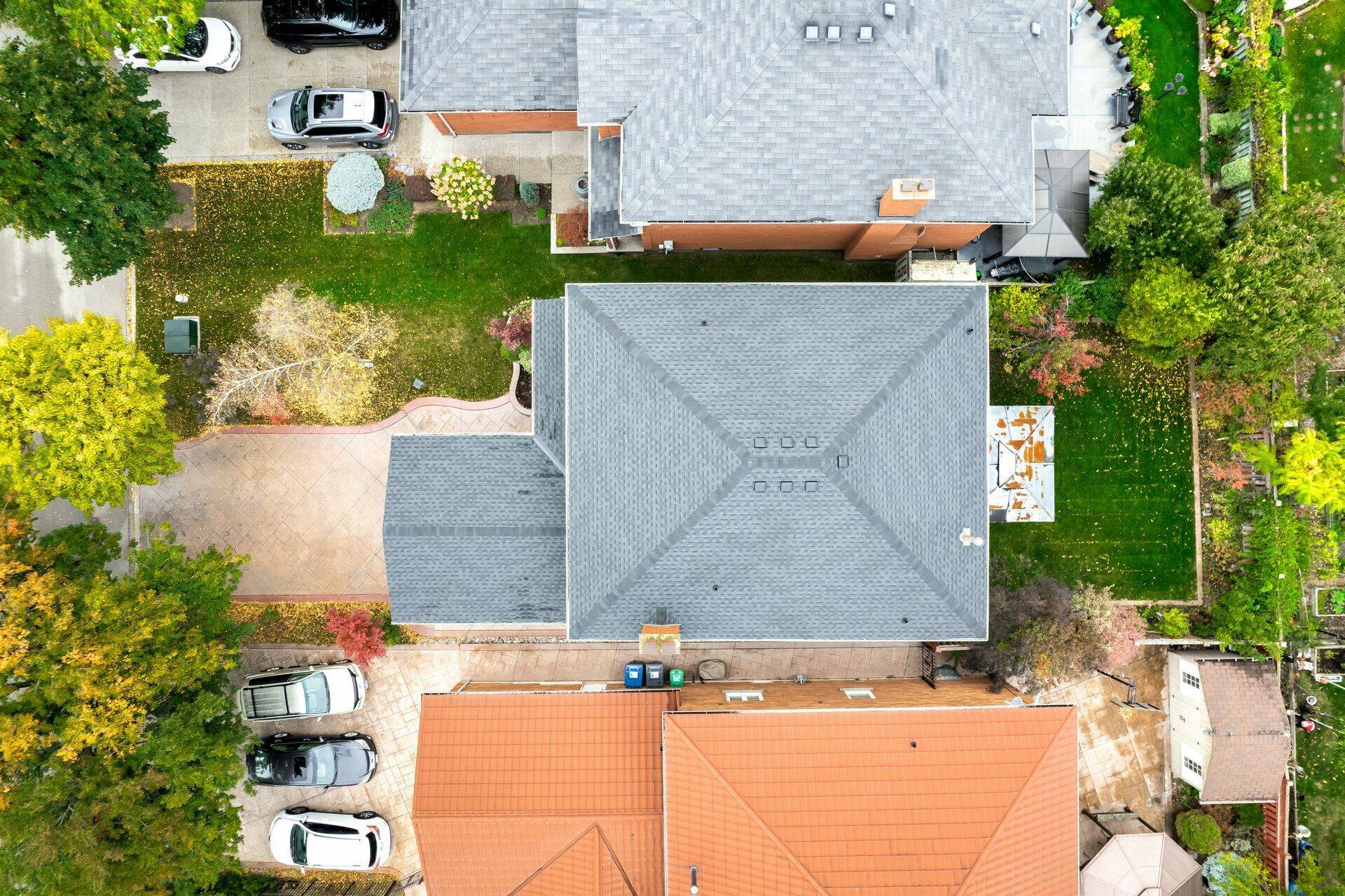 Mississauga, ON L5V 1G3,1136 Springwater CRES