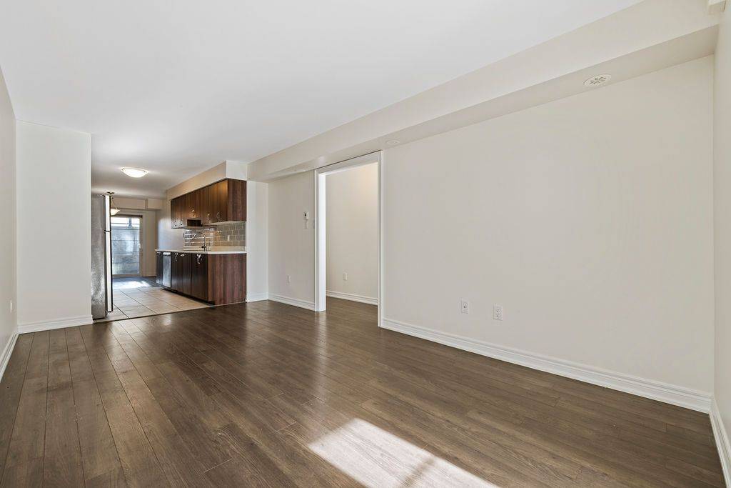 Toronto W05, ON M3B 3M1,60 Parrotta DR #254