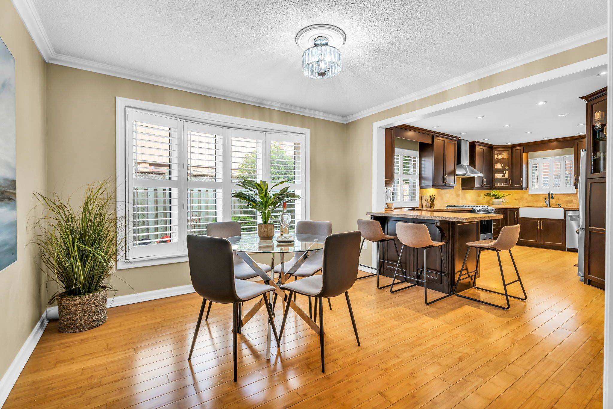 Brampton, ON L6S 2Y4,18 Mansfield ST