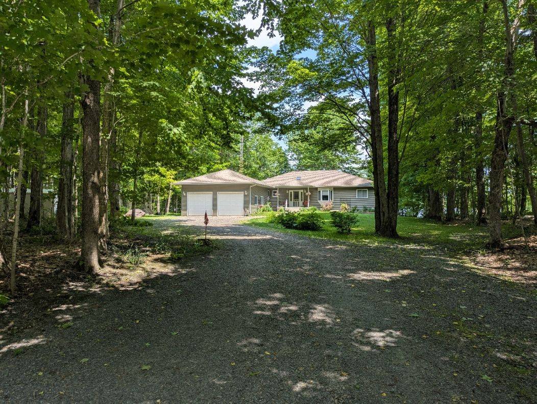 Bracebridge, ON P1L 1X3,1248 Healey Lk RD