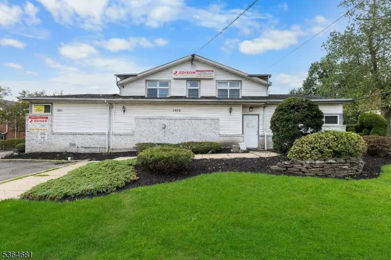 Edison Twp., NJ 08820,1813 Oak Tree Rd
