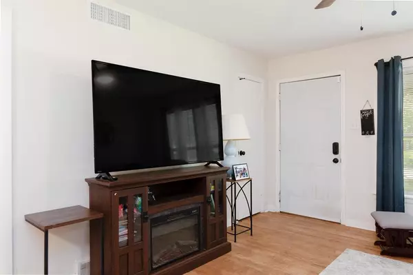 Haltom City, TX 76117,5205 Stephanie Drive