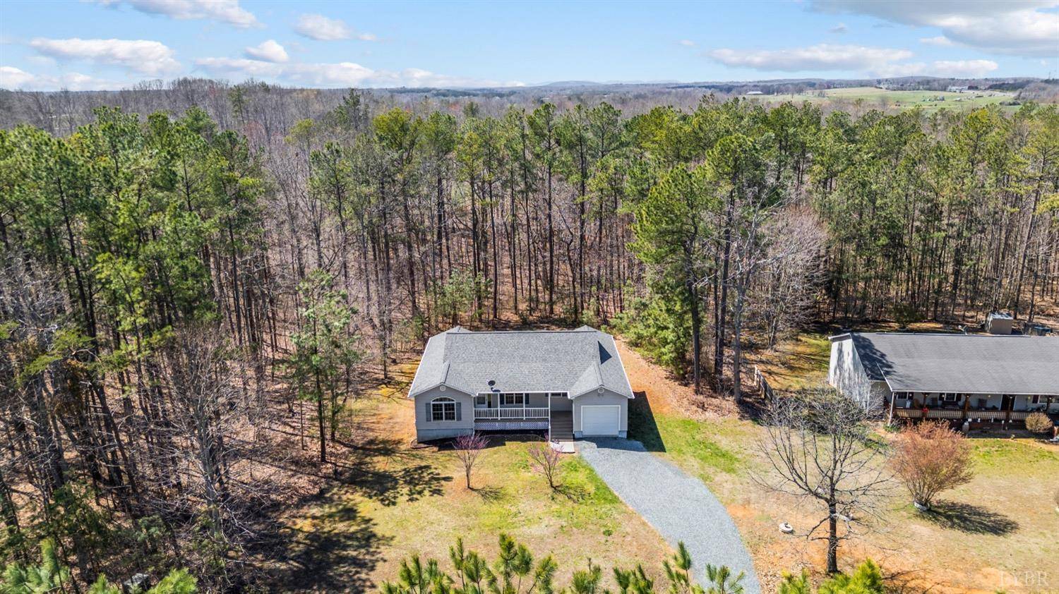 Appomattox, VA 24522,307 Courtland Dr
