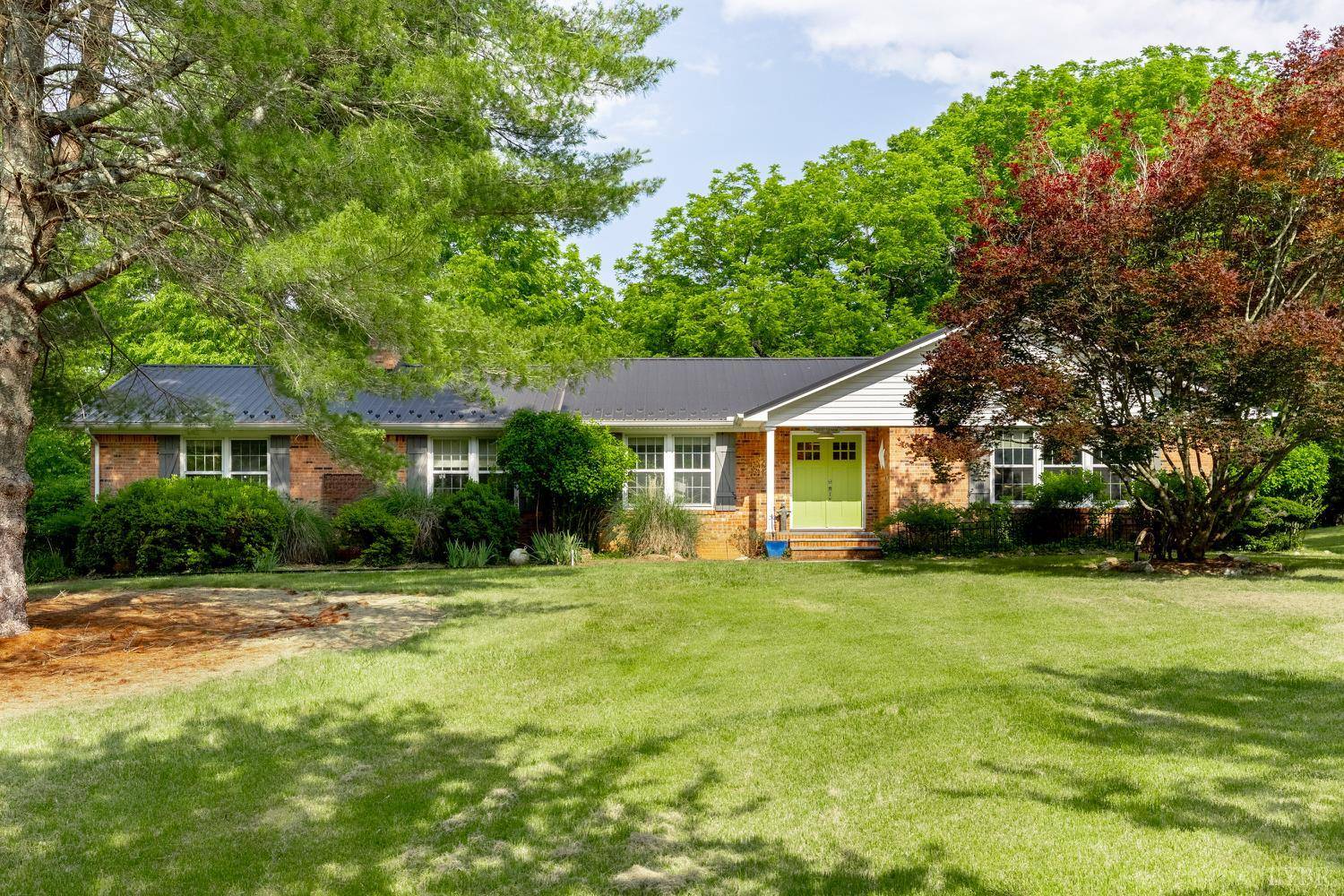 Huddleston, VA 24104,2110 Preston Mill RD