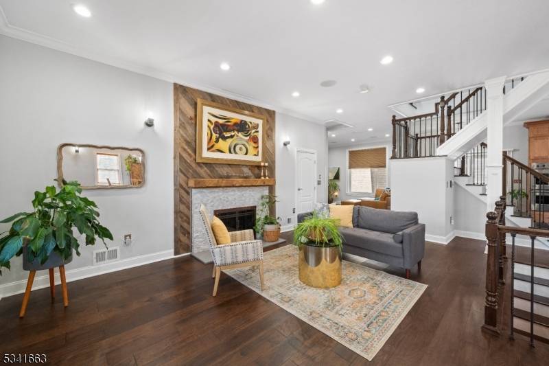 Nutley Twp., NJ 07110,452 Bloomfield Ave