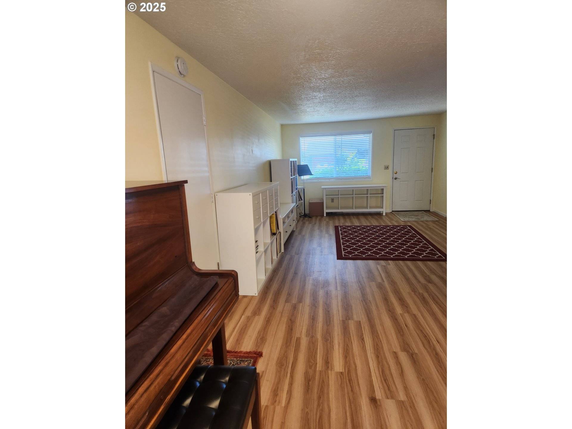 Woodburn, OR 97071,2237 UMPQUA RD