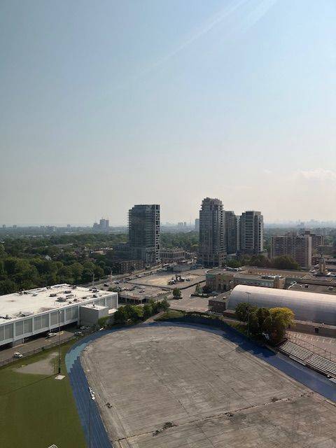 Toronto C03, ON M5P 2Y3,320 Tweedsmuir AVE #1901
