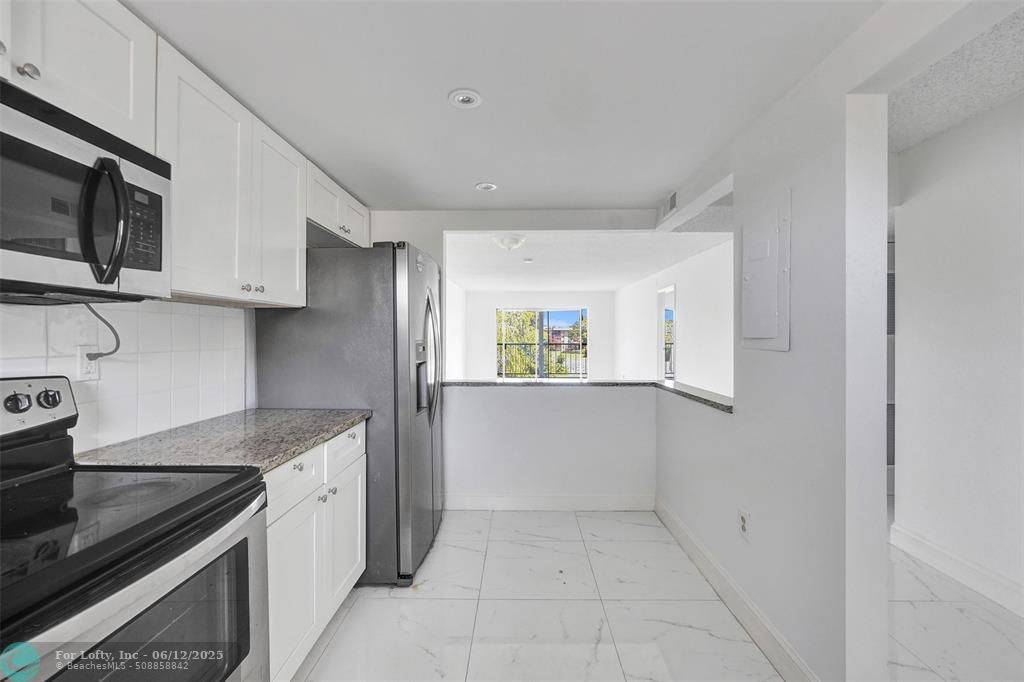 Lauderhill, FL 33319,6020 NW 44th St #405