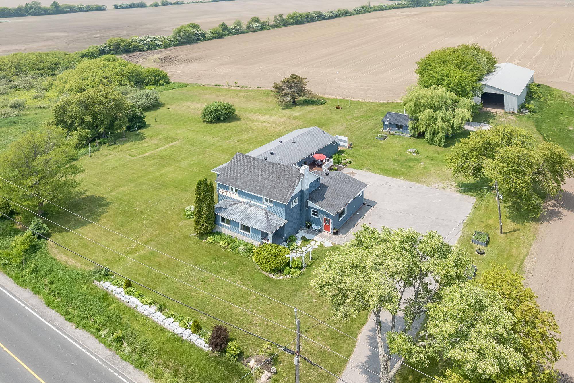 160 Lafontaine RD W, Tiny, ON L9M 0H1
