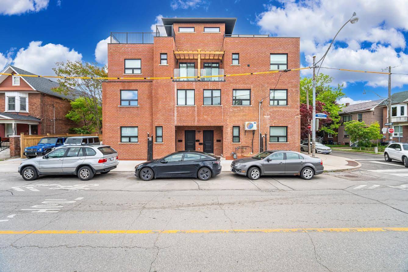 Toronto W02, ON M6H 3J5,757 Gladstone AVE #1