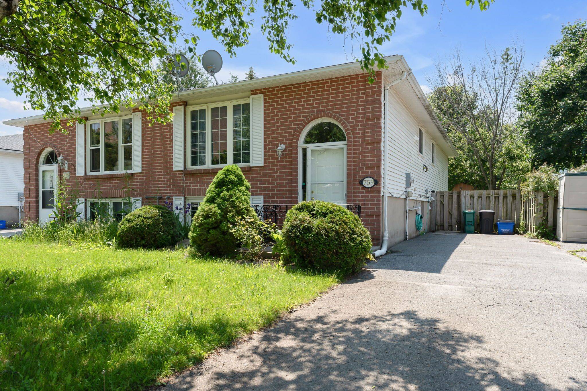 Kingston, ON K7P 2A5,759 Ridley DR