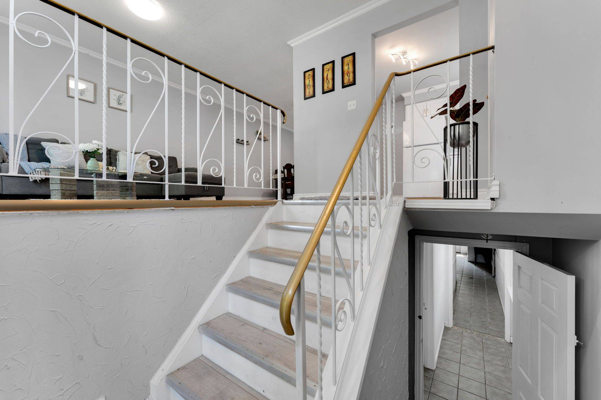 Kingston, ON K7P 2A5,759 Ridley DR