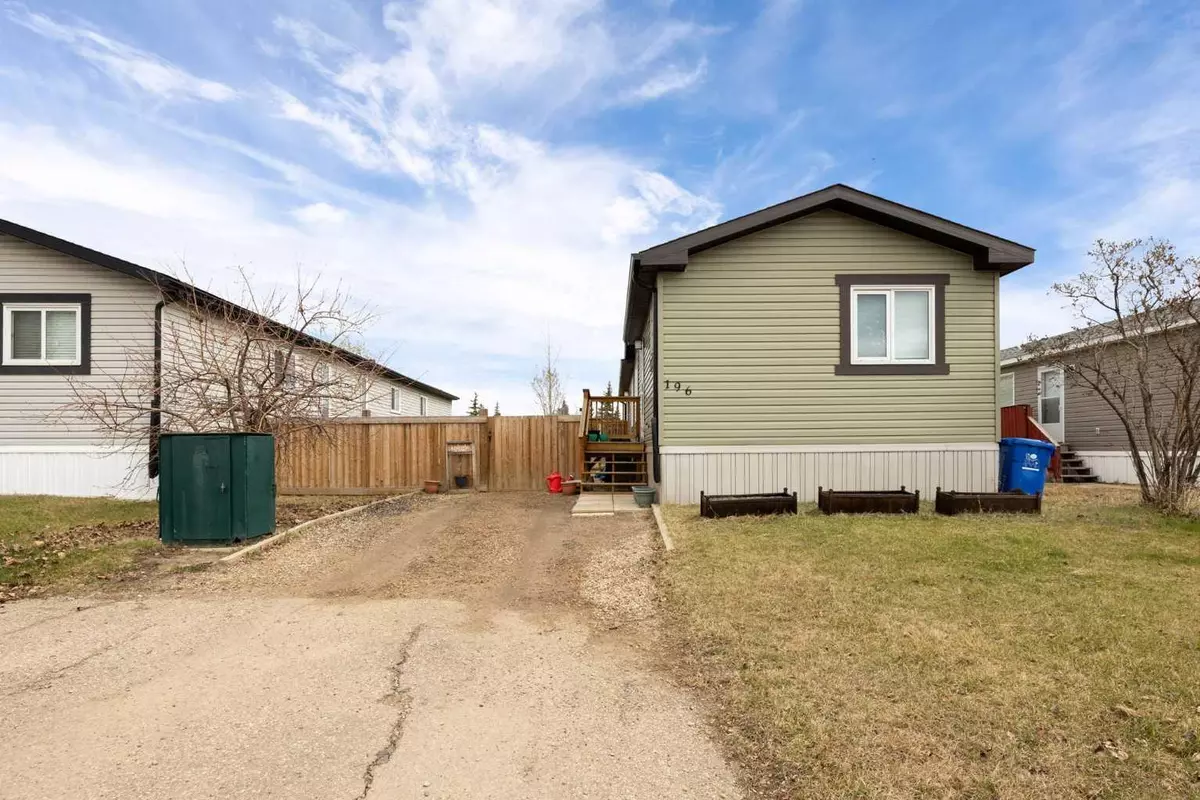 Fort Mcmurray, AB T9K 2H7,196 Clausen CRES