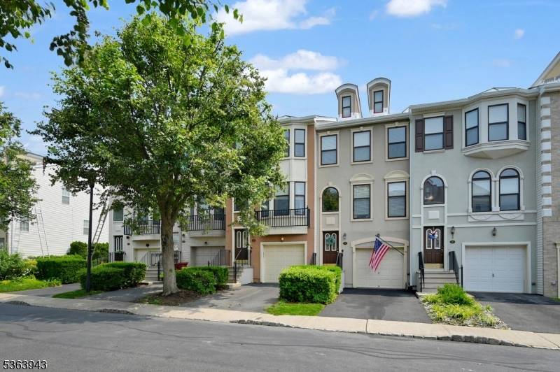 Nutley Twp., NJ 07110,303 Wilshire Dr