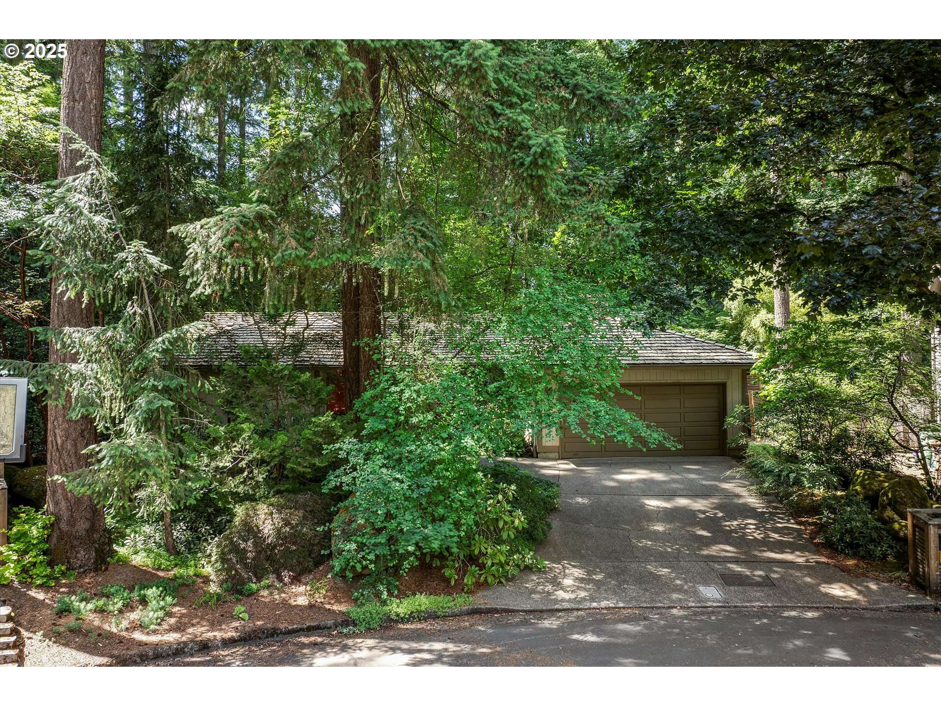 Lake Oswego, OR 97035,18541 WAXWING WAY