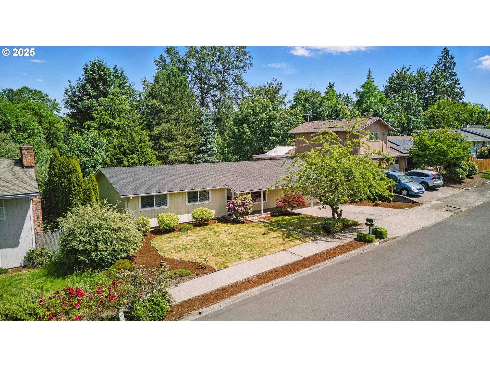 Gresham, OR 97080,424 SE BARNES AVE