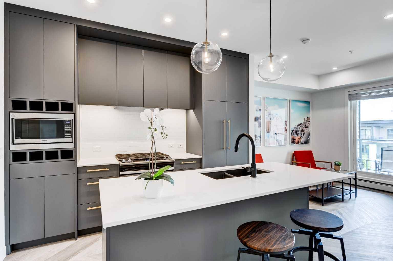 Calgary, AB T3B 6M2,4275 Norford AVE NW #425