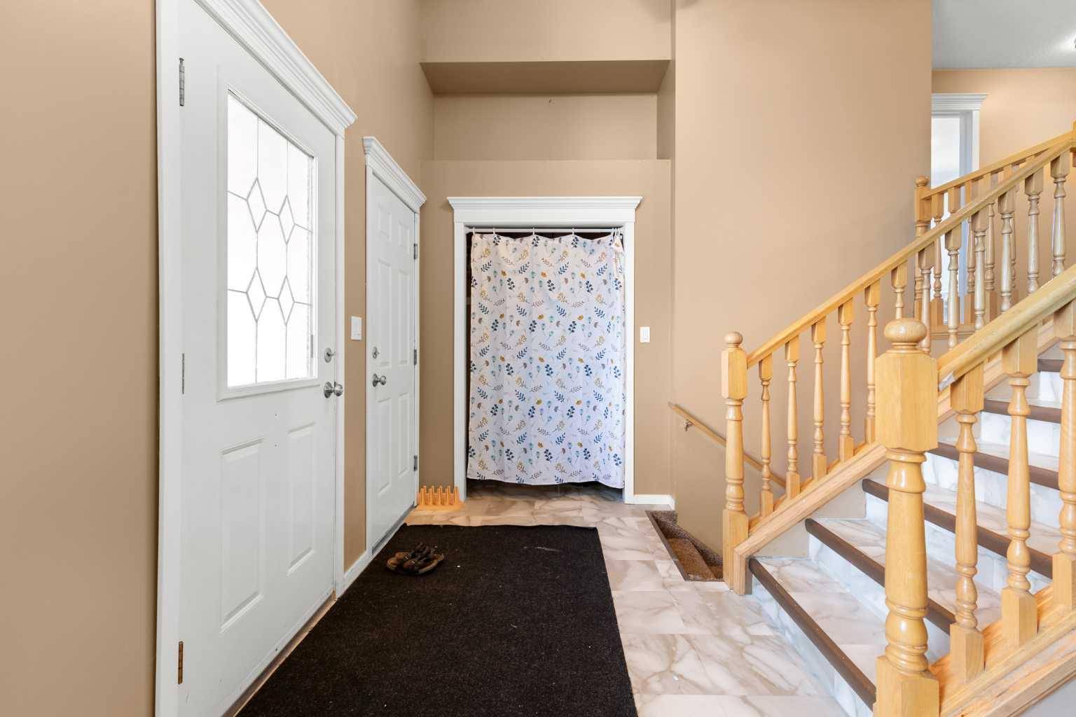 Medicine Hat, AB T1B 4A9,163 Shannon DR Southeast