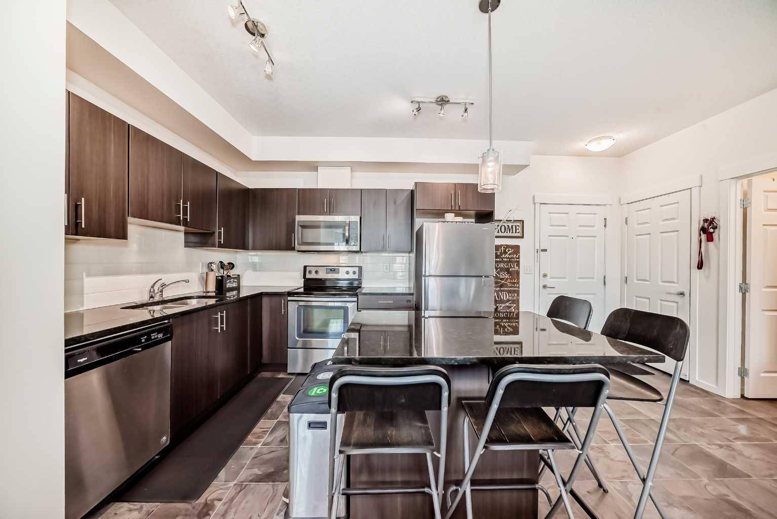 Calgary, AB T2Z5C9,99 Copperstone PARK Southeast #3417