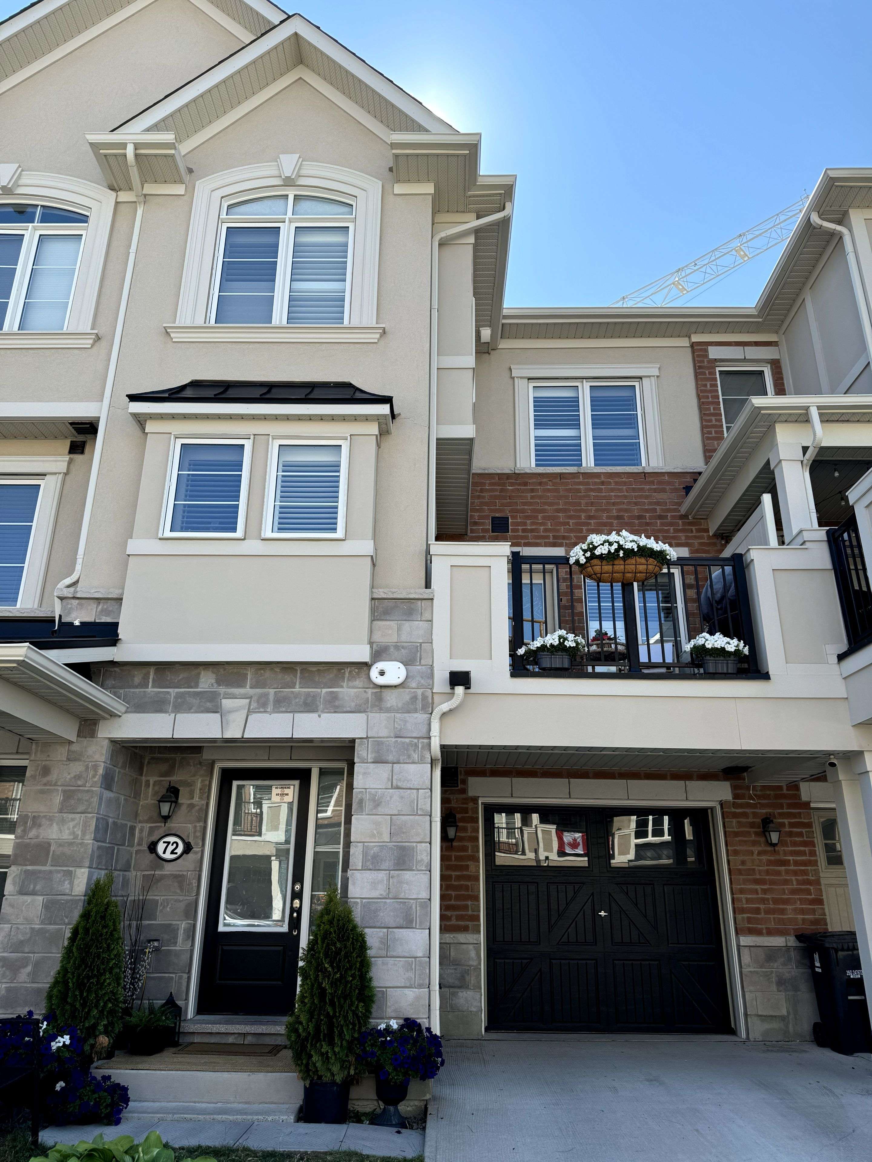 Toronto E04, ON M1L 0C4,72 Ayers CRES