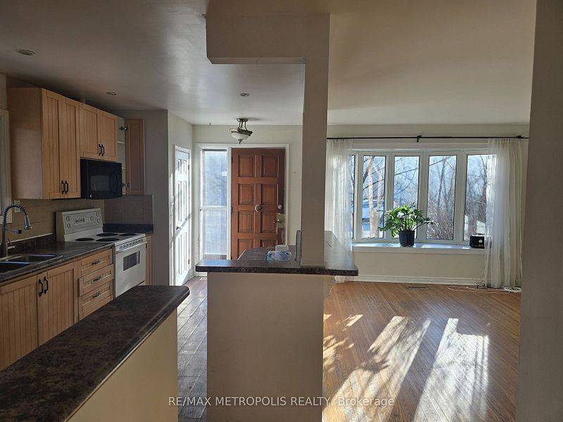 Toronto E09, ON M1G 3J8,38 Copping RD #Main