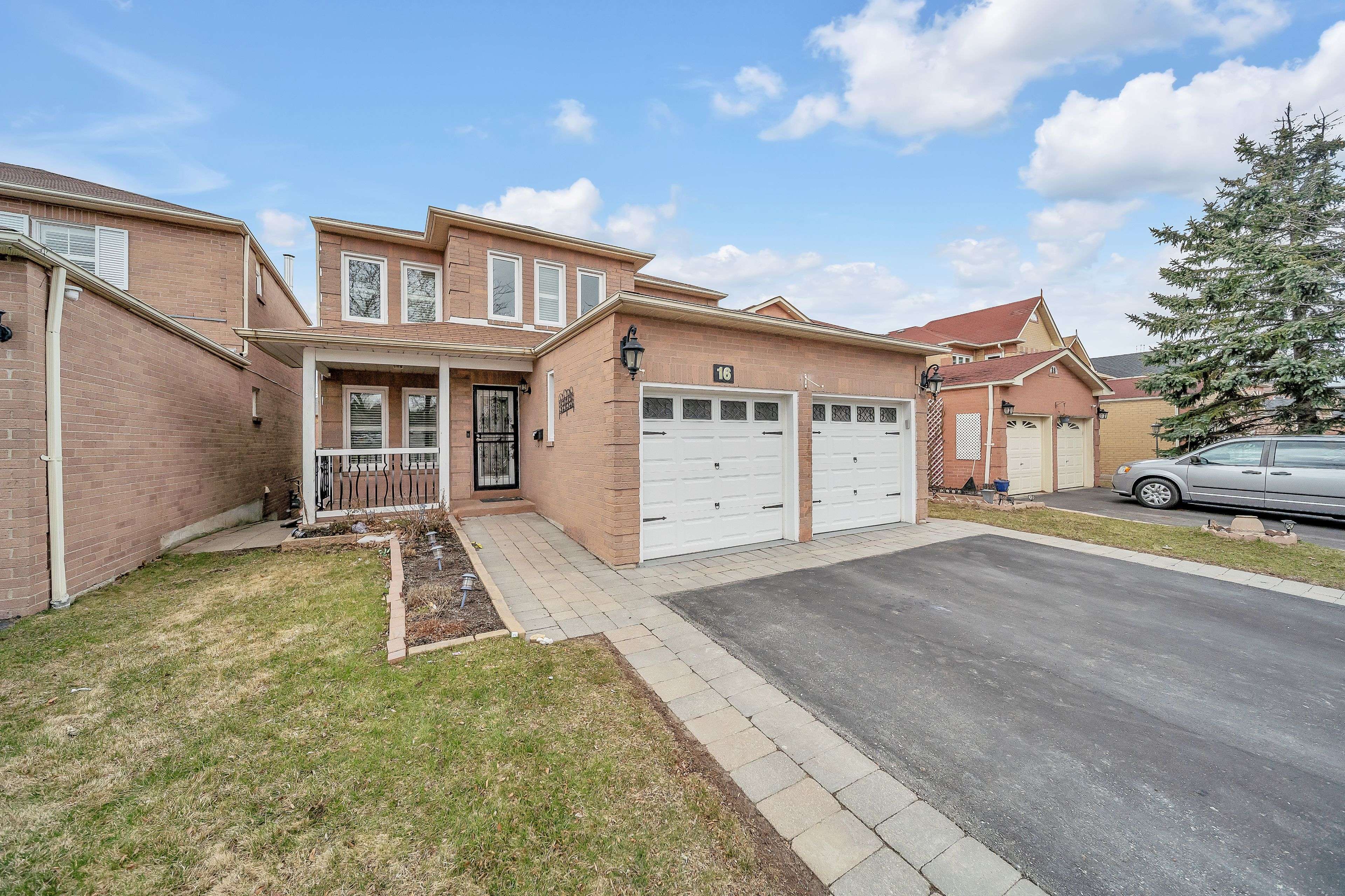 16 Sullivan DR, Ajax, ON L1T 3L2