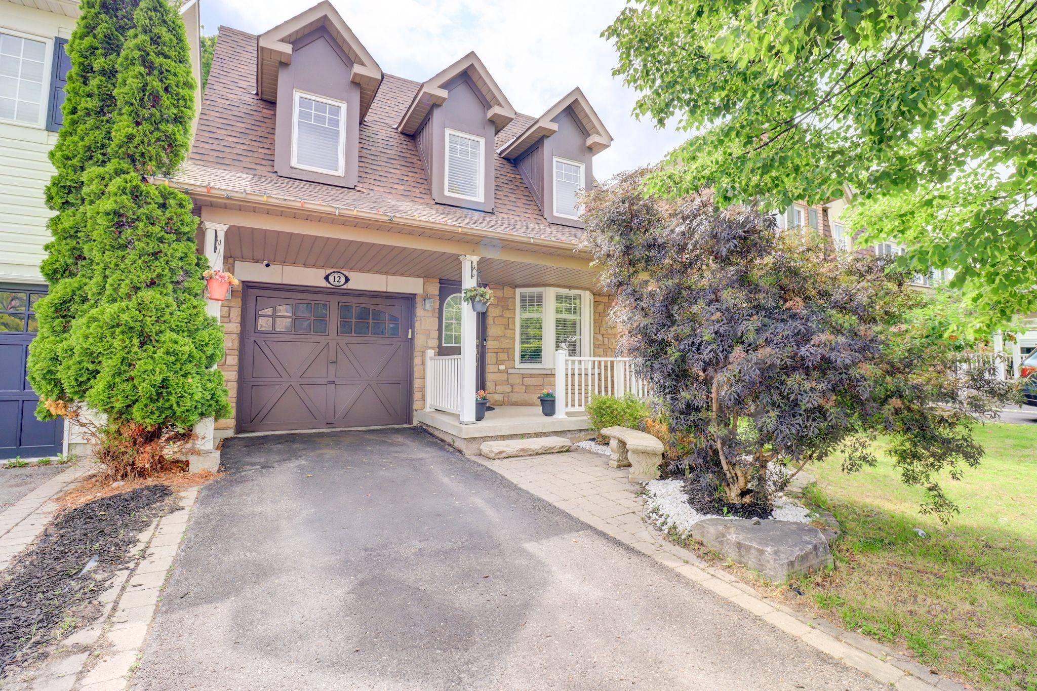 Whitby, ON L1M 2L4,12 Breezewood CT