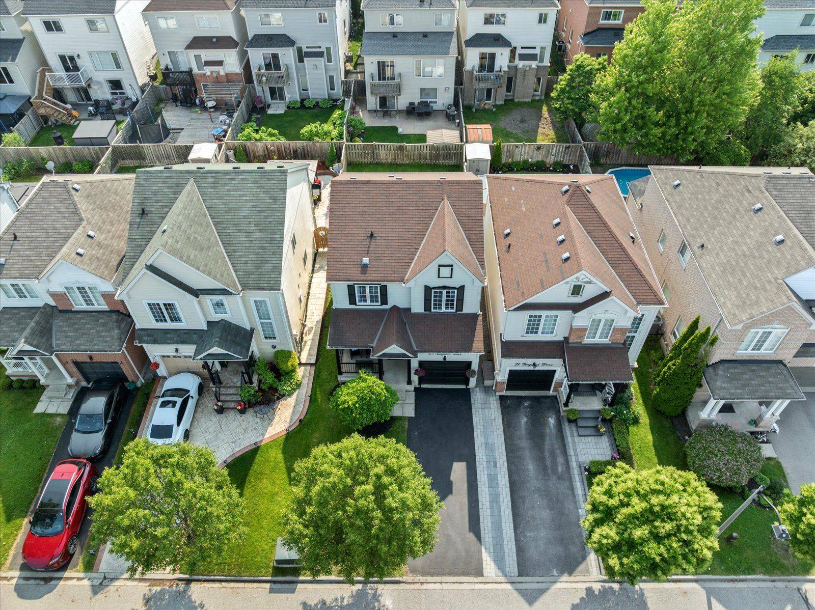 Whitby, ON L1M 2P1,69 Vanguard DR