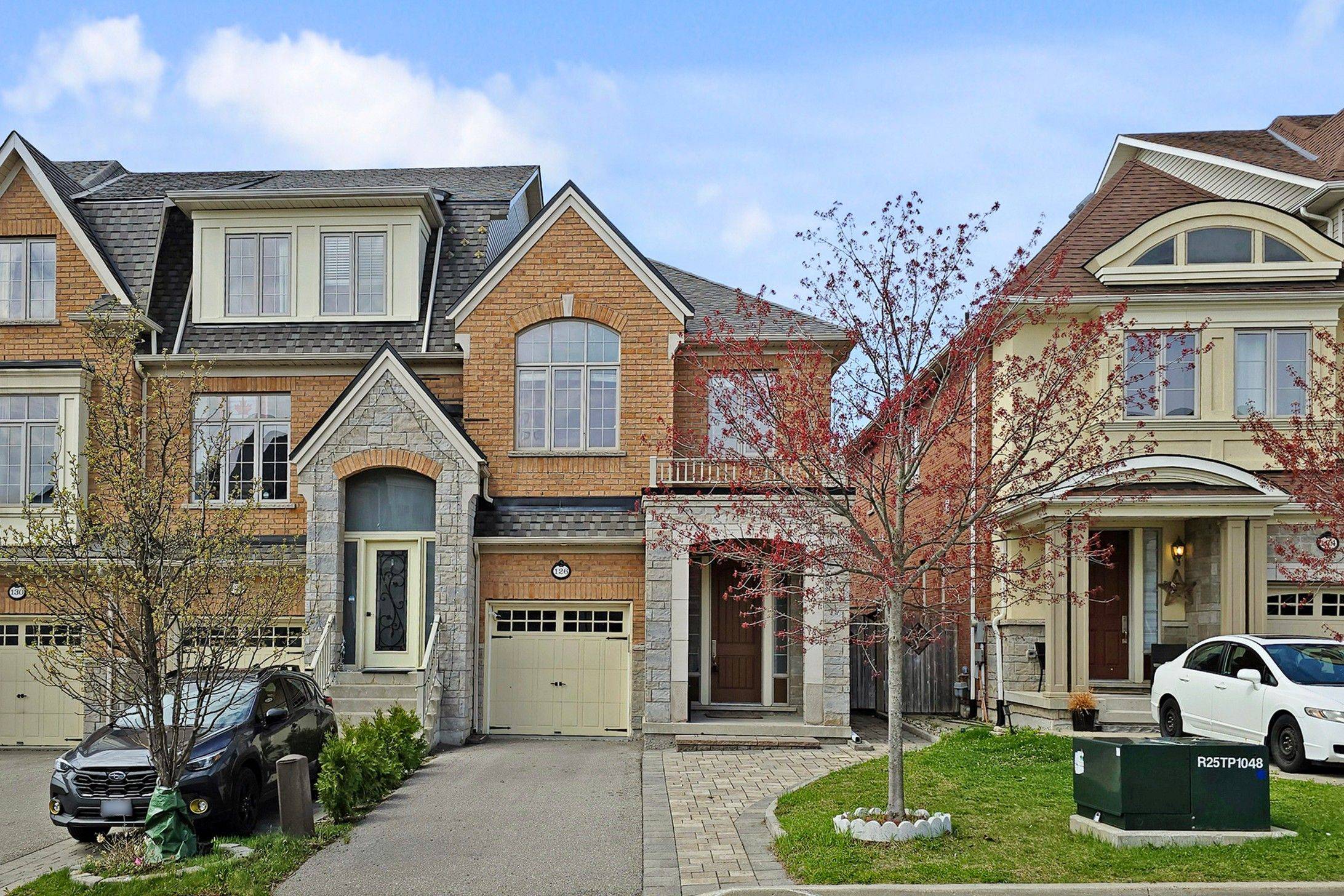 126 Lacewood DR, Richmond Hill, ON L4S 0E5