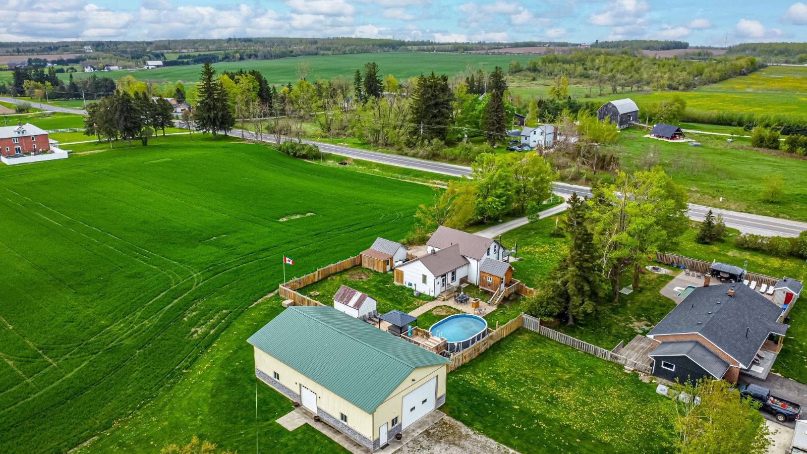 Oro-medonte, ON L4M 4Y8,1601 Penetanguishene RD