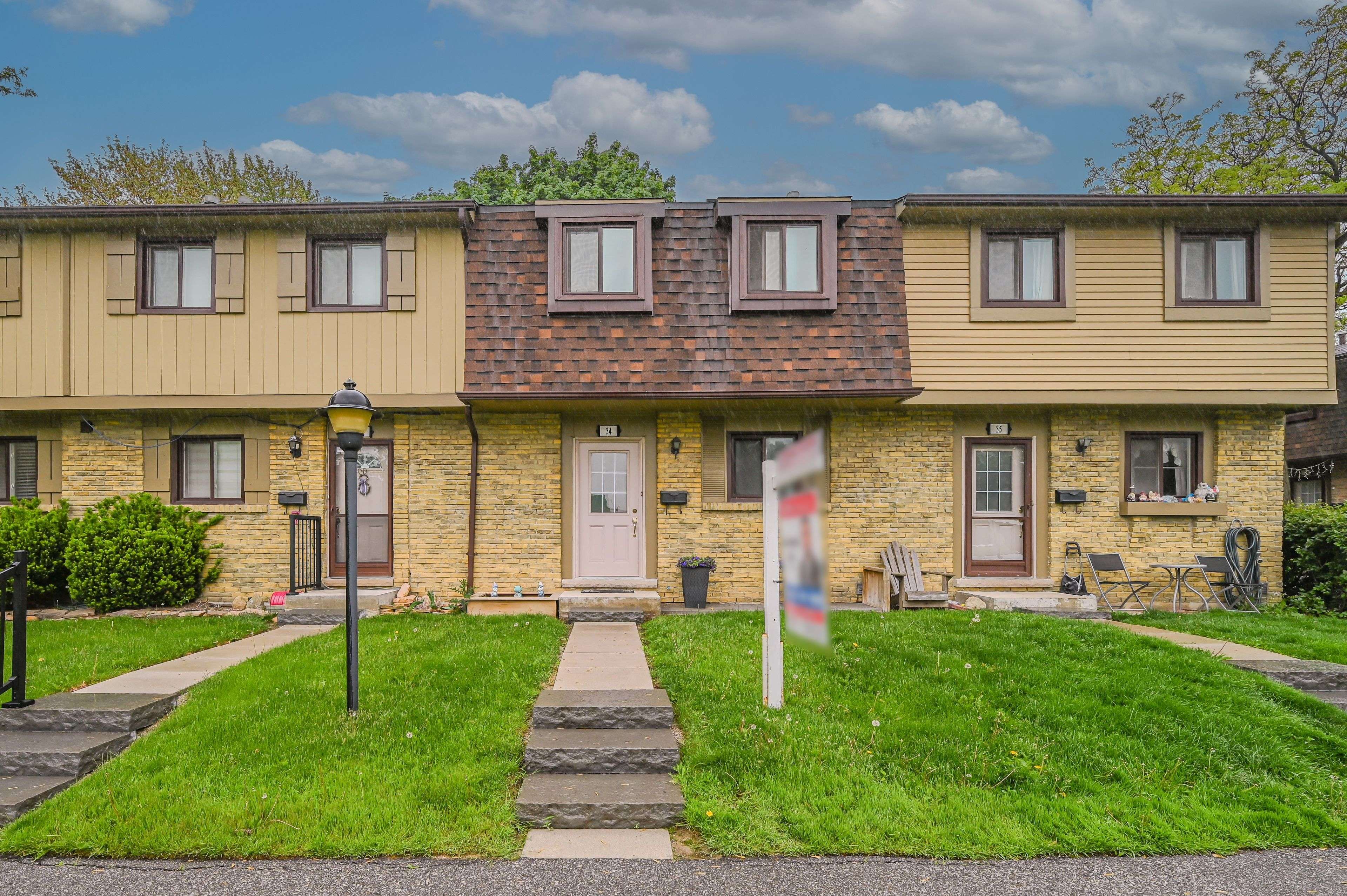 105 Hansen RD N #34, Brampton, ON L6V 3C9